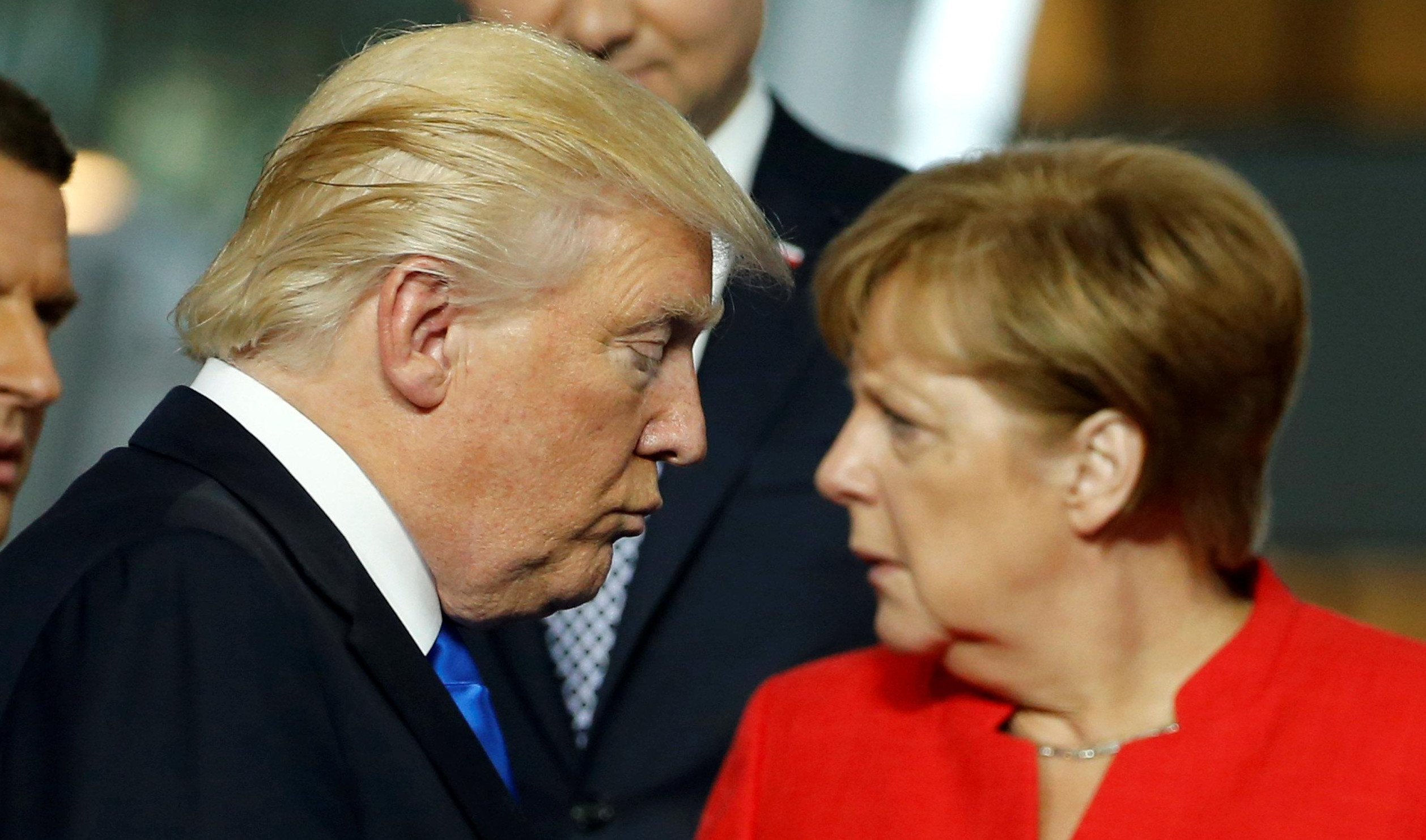 ODNOSI AMERIKE I NEMAČKE SVE LOŠIJI! Tramp pozvao Angelu na samit G7 u Vašingtonu, Merkelova odbila!